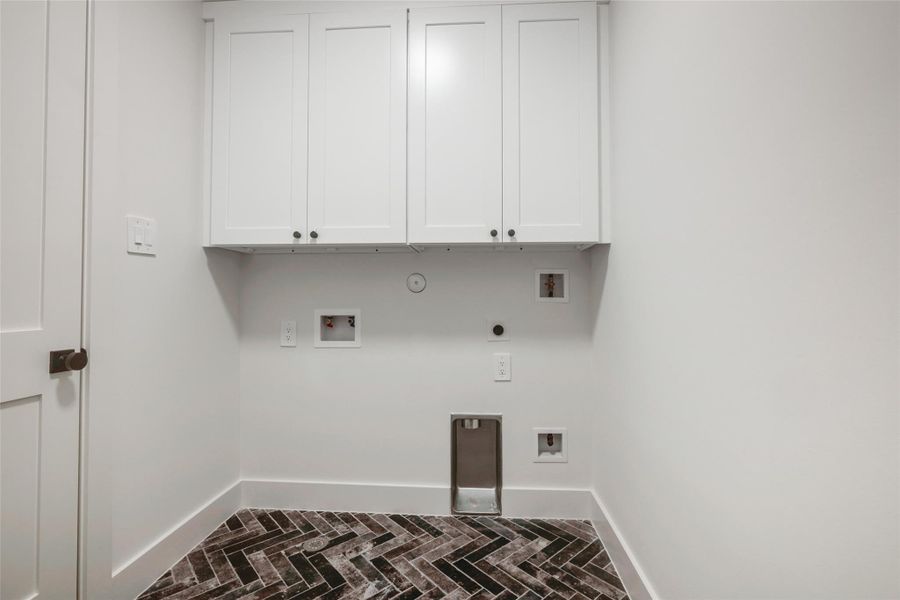 Spacious, unfurnished interior of a new home in , Houston (Image 23). Spacious, unfurnished interior of a new home in , Houston (Image 23).