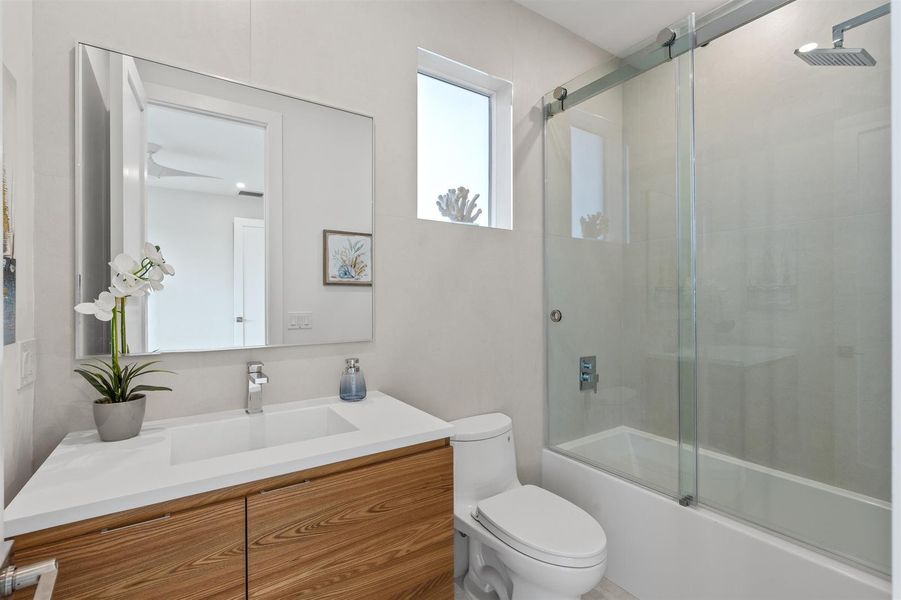 BATHROOM_4_DT BATHROOM_4_DT