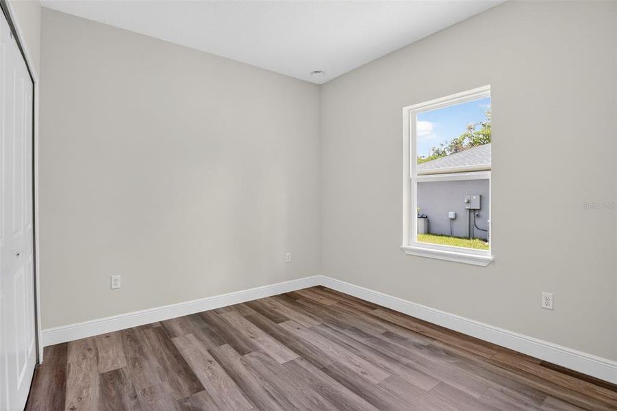 Spacious, unfurnished interior of a new home in , Citrus Springs (Image 25).