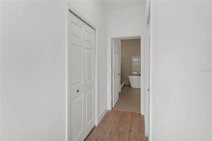 Spacious, unfurnished interior of a new home in , Palm Bay (Image 26).
