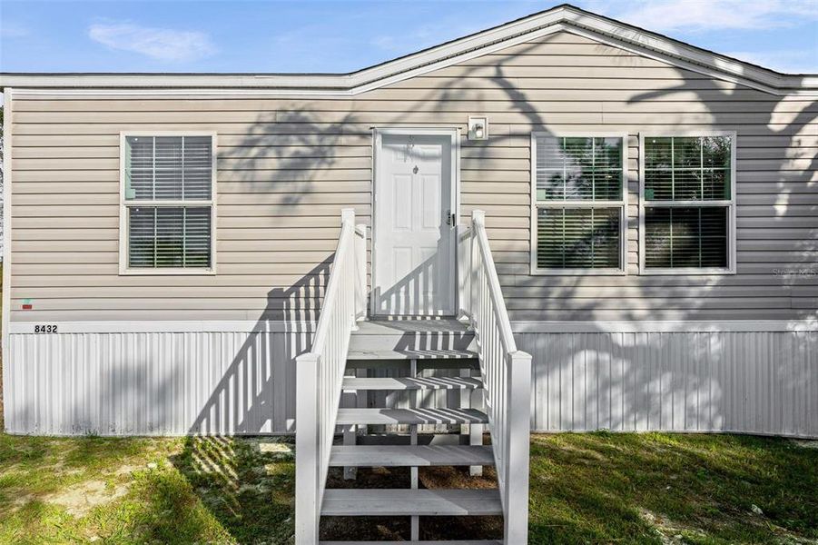 Exterior details and patio area of a home in , Punta Gorda (Image 13).