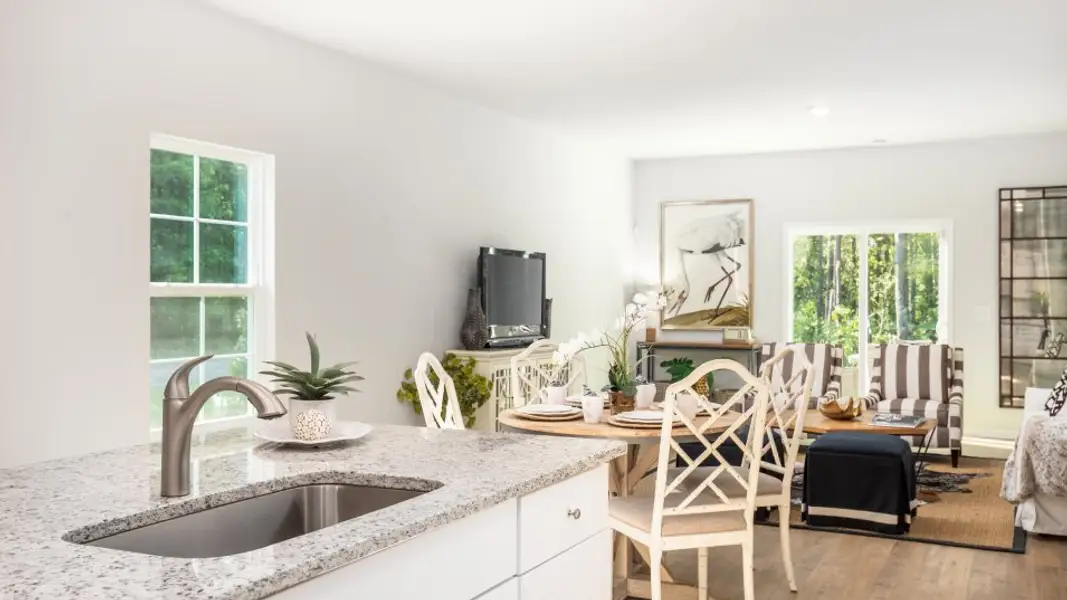 1449 Annapolis Kitchen 1of4 F1 1449 Annapolis Kitchen 1of4 F1