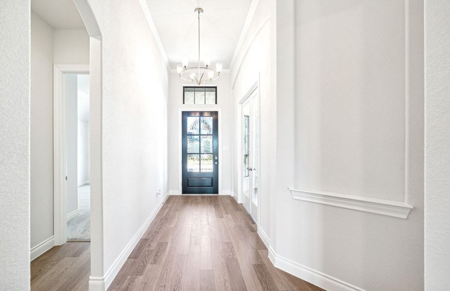 Spacious, unfurnished interior of a new home in Bridgeland 60′, Cypress (Image 15).