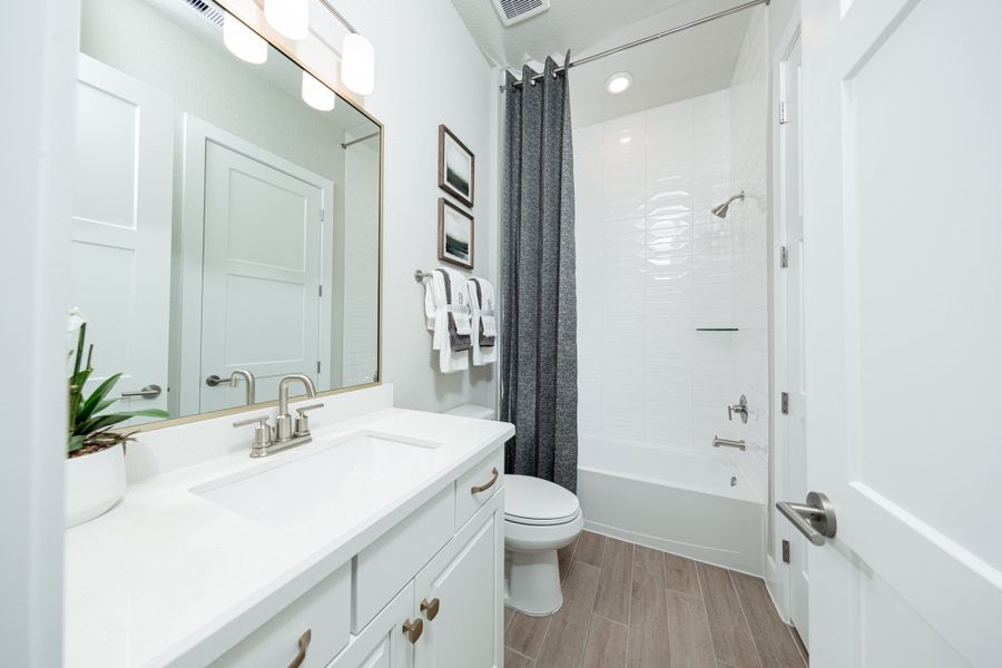 Representative furnished interior of a home built from the Serendipity by Beazer Homes in The Highlands, Porter (Image 7).