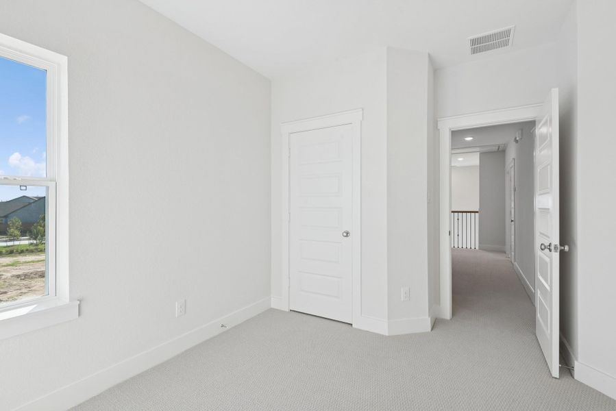 Spacious, unfurnished interior of a new home in , Katy (Image 25).