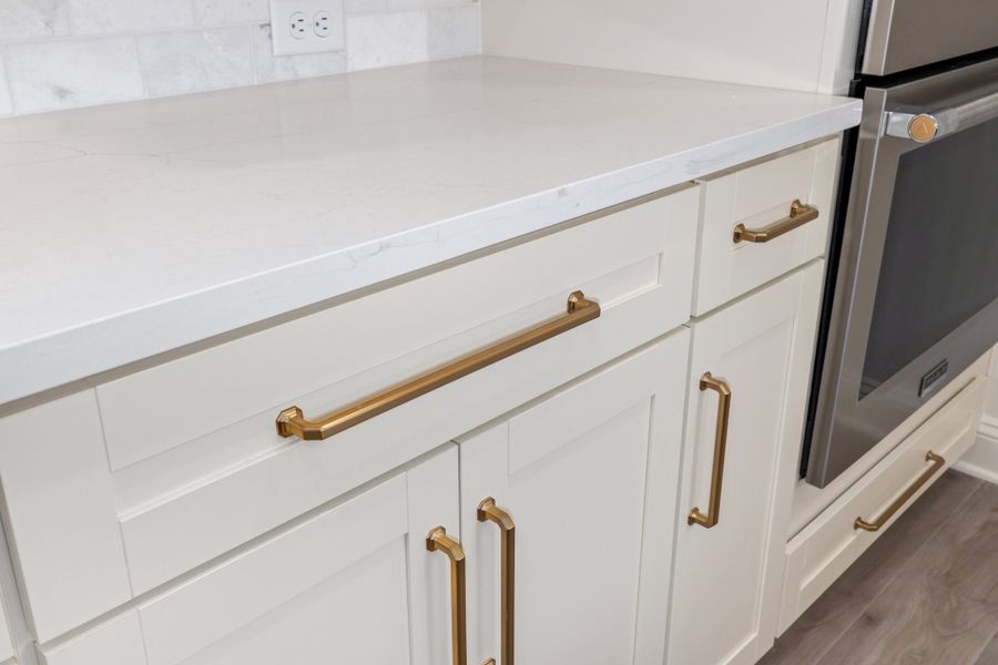 Representative interior finishes for a home built from the Palmetto by Riverside Homes in Mariposa at EverRange 40' Series, Jacksonville (Image 23).