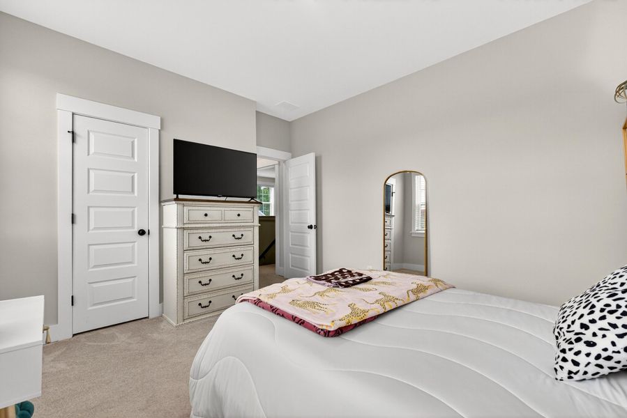 Furnished interior view inside a new home in , Ravenel (Image 32).