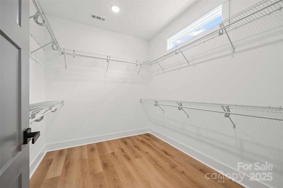 Image 29 of a home in .