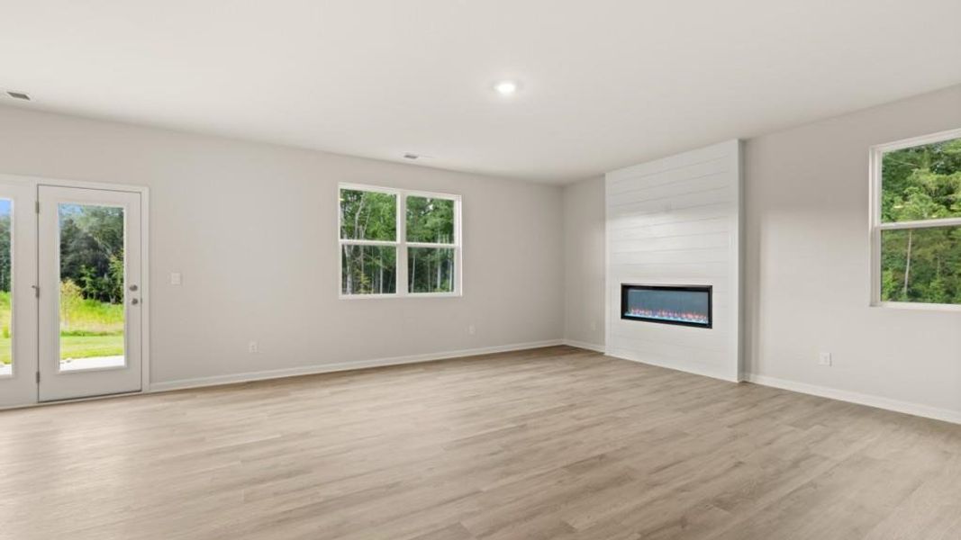 Spacious, unfurnished interior of a new home in , South Fulton (Image 24).