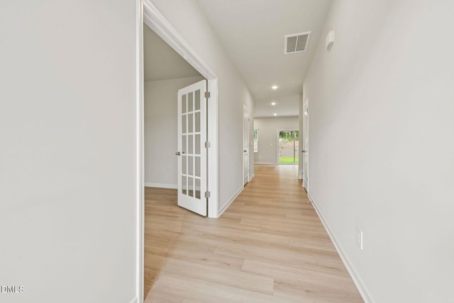 15-web-or-mls-Oak Manor - Raleigh - 153 15-web-or-mls-Oak Manor - Raleigh - 153