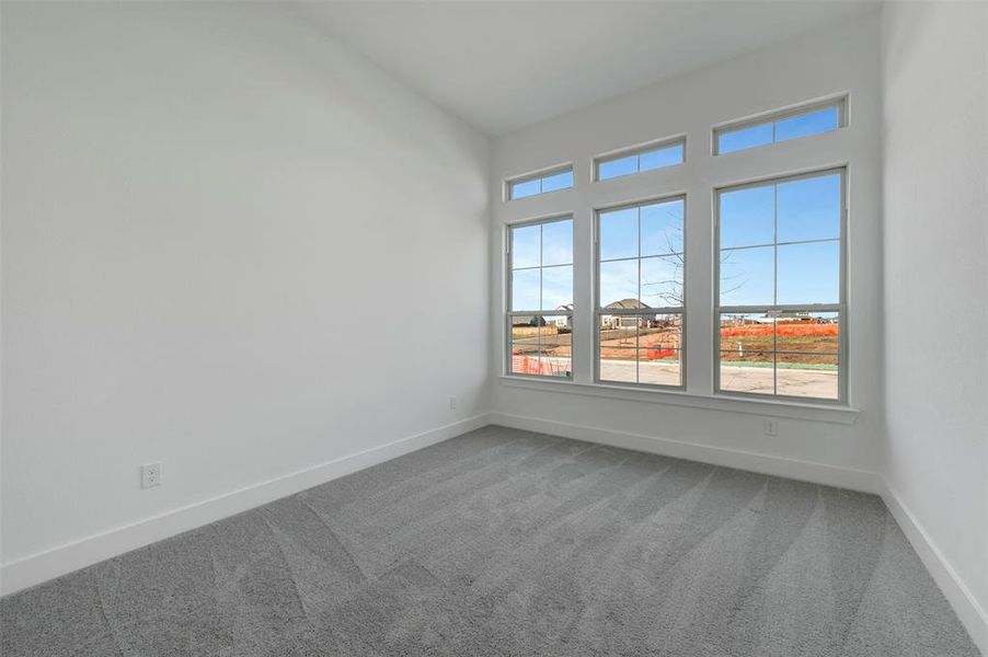Spacious, unfurnished interior of a new home in Lily Creek at Sutton Fields, Aubrey (Image 27).