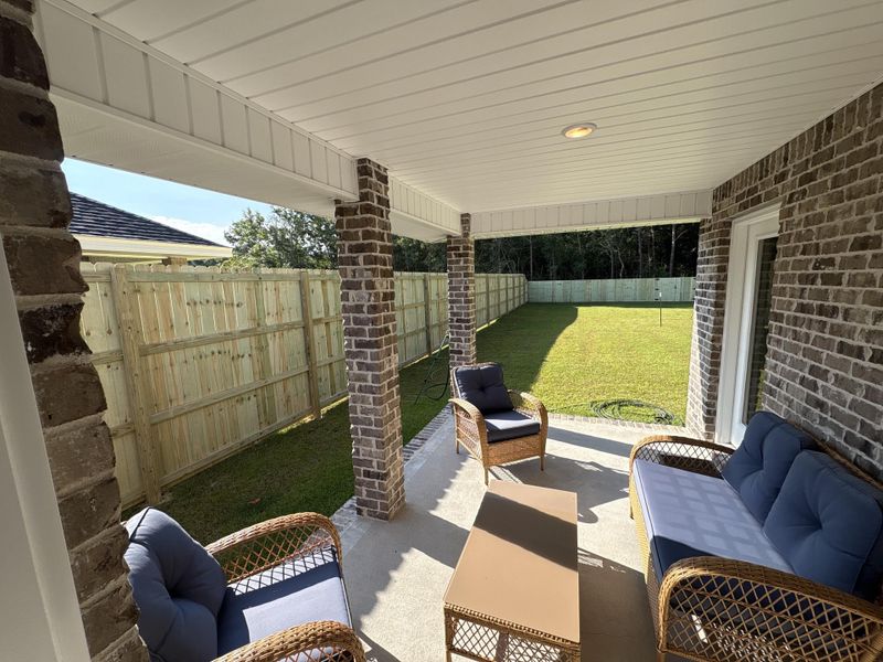 77963782327__31833FF7-7E5F-418A-8988-E98