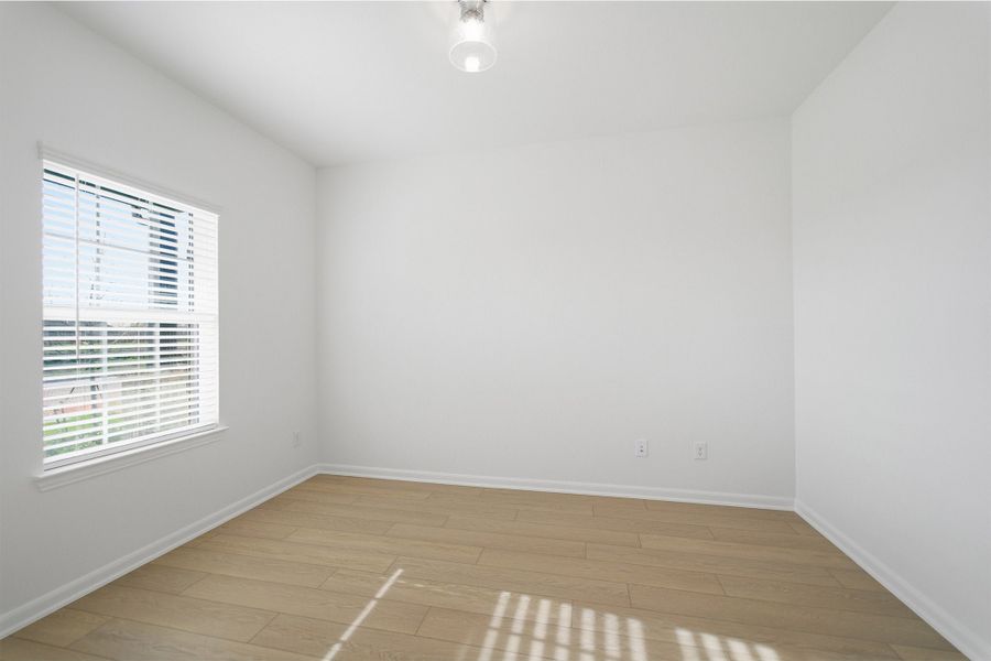 Spacious, unfurnished interior of a new home in Saddlebrook Estates, Waxahachie (Image 23). Spacious, unfurnished interior of a new home in Saddlebrook Estates, Waxahachie (Image 23).