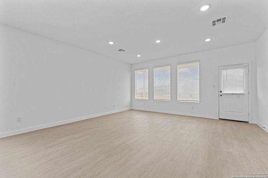 Spacious, unfurnished interior of a new home in Steelwood Trails: Coastline Collection, New Braunfels (Image 14). Spacious, unfurnished interior of a new home in Steelwood Trails: Coastline Collection, New Braunfels (Image 14).