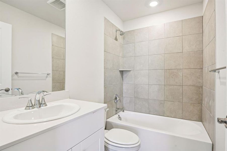 Photo is not of the actual home, but is an inspirational photo of builder’s model home and may depict options, furnishings, and/or decorator features that are not included.