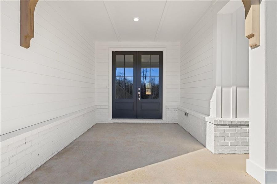 Exterior details and patio area of a home in , Gainesville (Image 29).