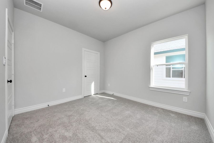 Spacious, unfurnished interior of a new home in Hill & Dale Ranch, Splendora (Image 26).