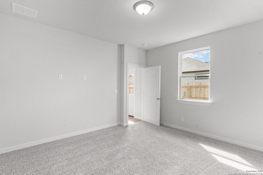 Spacious, unfurnished interior of a new home in Highland Ridge, New Braunfels (Image 26). Spacious, unfurnished interior of a new home in Highland Ridge, New Braunfels (Image 26).