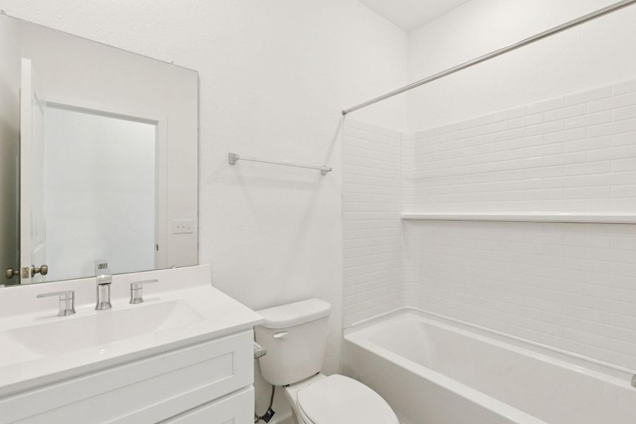 Furnished interior view inside a new home in River Ranch, Dayton (Image 5).