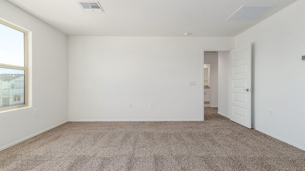 Spacious, unfurnished interior of a new home in Coronet at Gladden Farms, Marana (Image 18).