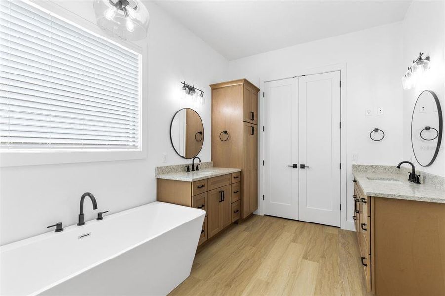 Furnished interior view inside a new home in , Yeehaw Junction (Image 7).