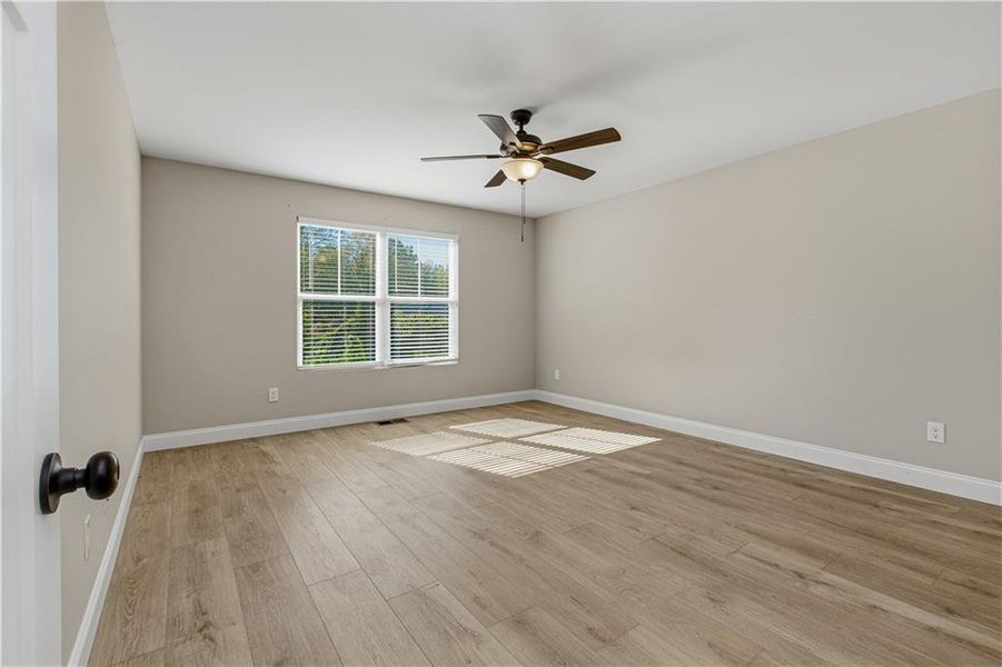 Spacious, unfurnished interior of a new home in , Dahlonega (Image 52).