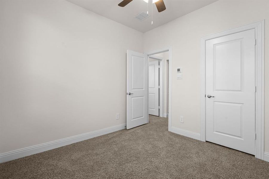 Spacious, unfurnished interior of a new home in Mustang Square, Plano (Image 27).