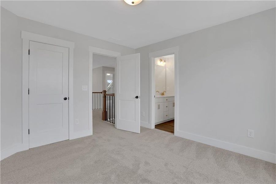 Spacious, unfurnished interior of a new home in Twin Lakes, Hoschton (Image 37). Spacious, unfurnished interior of a new home in Twin Lakes, Hoschton (Image 37).