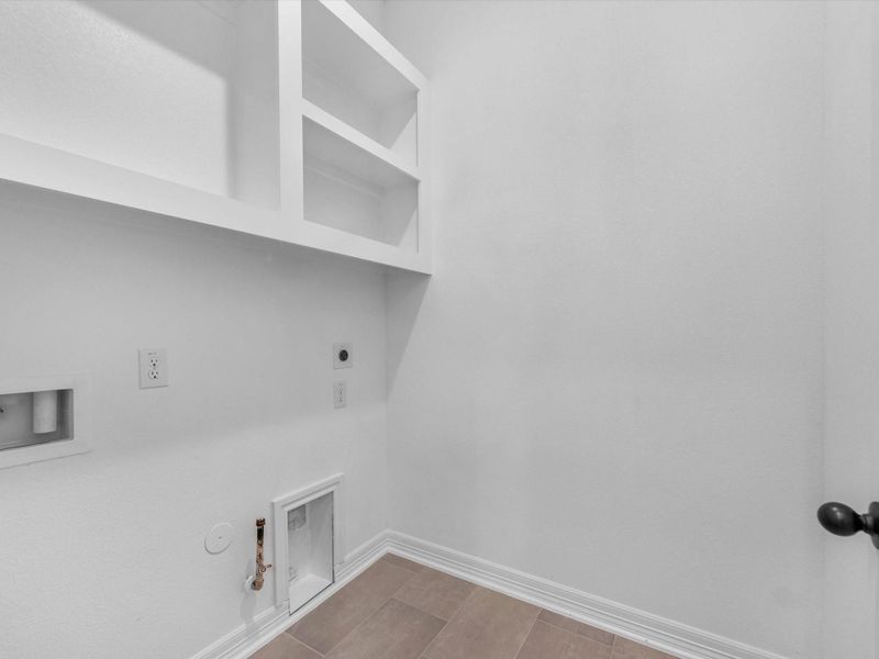 Spacious, unfurnished interior of a new home in Emory Glen, Magnolia (Image 21).