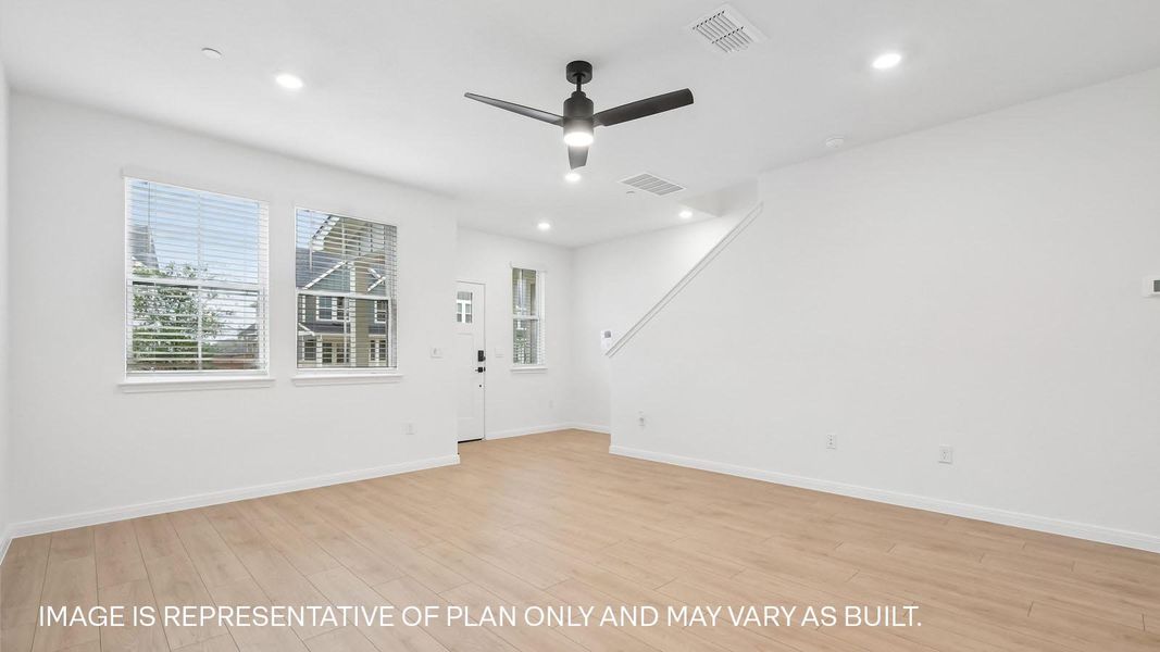 Spacious, unfurnished interior of a new home in Avery Centre, Round Rock (Image 15).