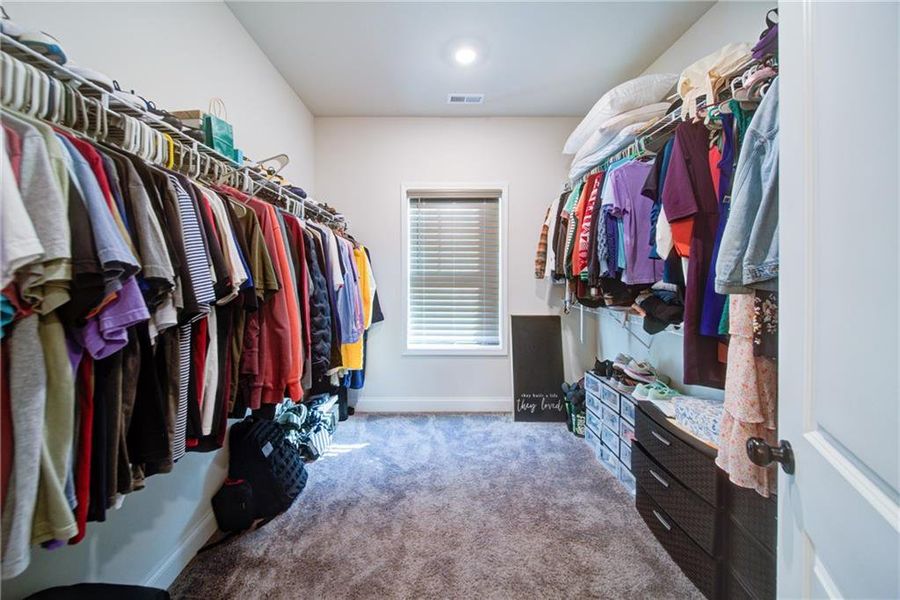 Furnished interior view inside a new home in , Waleska (Image 27).