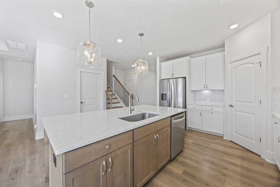 Furnished interior view inside a new home in The Cottages Of Lake Lanier, Gainesville (Image 17).