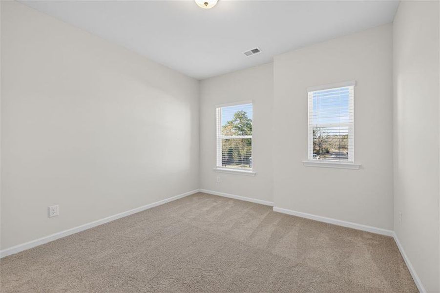 Spacious, unfurnished interior of a new home in Franklin Manor, Lawrenceville (Image 14).