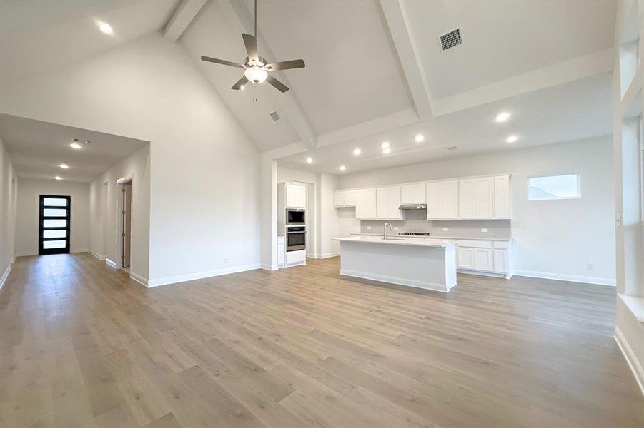 Spacious, unfurnished interior of a new home in Ridge Park Estates, Royse City (Image 18). Spacious, unfurnished interior of a new home in Ridge Park Estates, Royse City (Image 18).