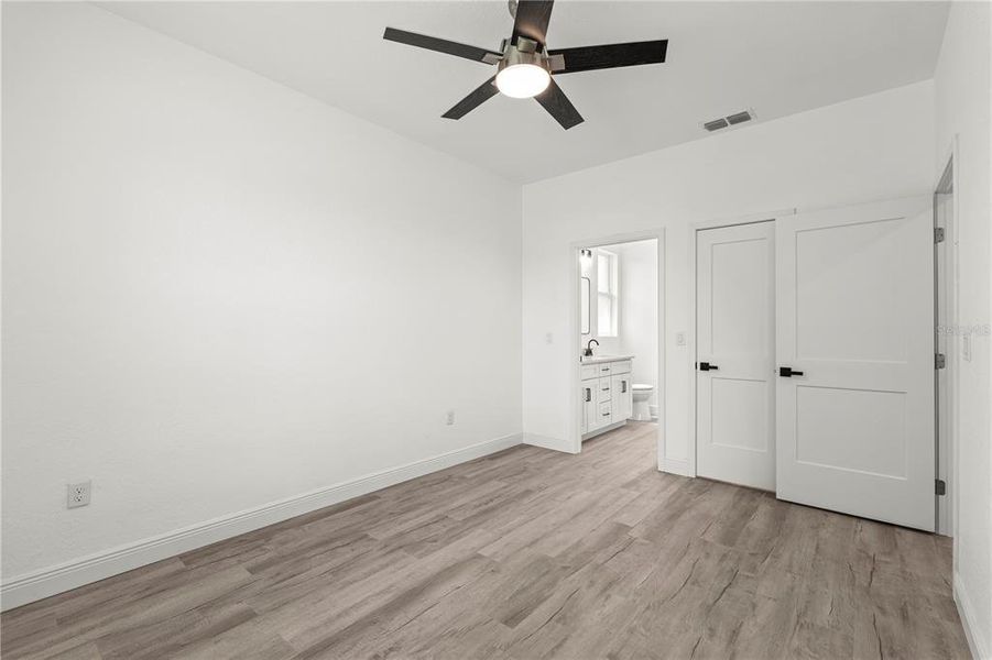 Spacious, unfurnished interior of a new home in , Sanford (Image 20).