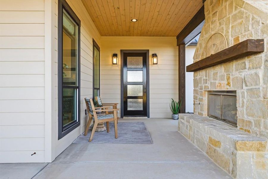 Door leads from Coffee bar to outside. Door leads from Coffee bar to outside.