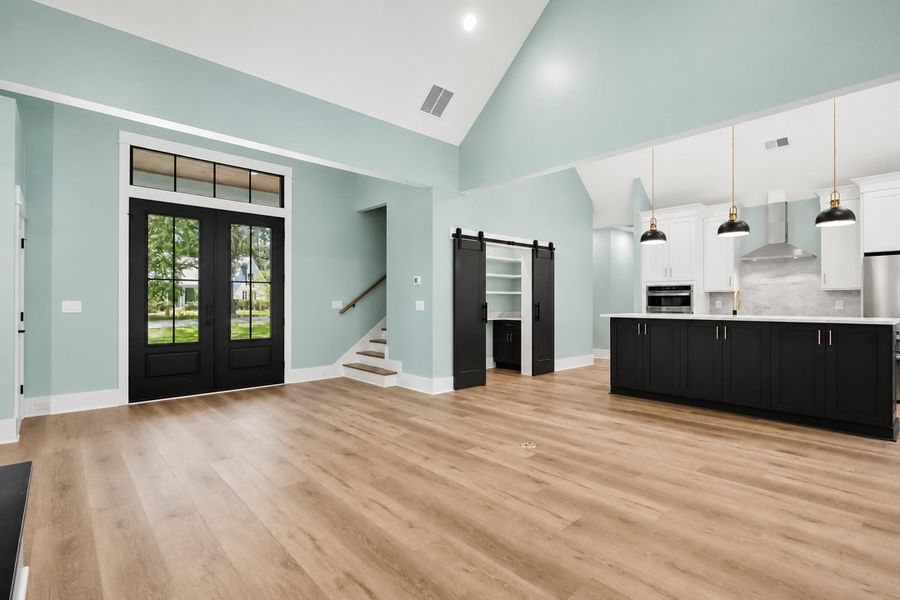 Spacious, unfurnished interior of a new home in , Hollywood (Image 50). Spacious, unfurnished interior of a new home in , Hollywood (Image 50).