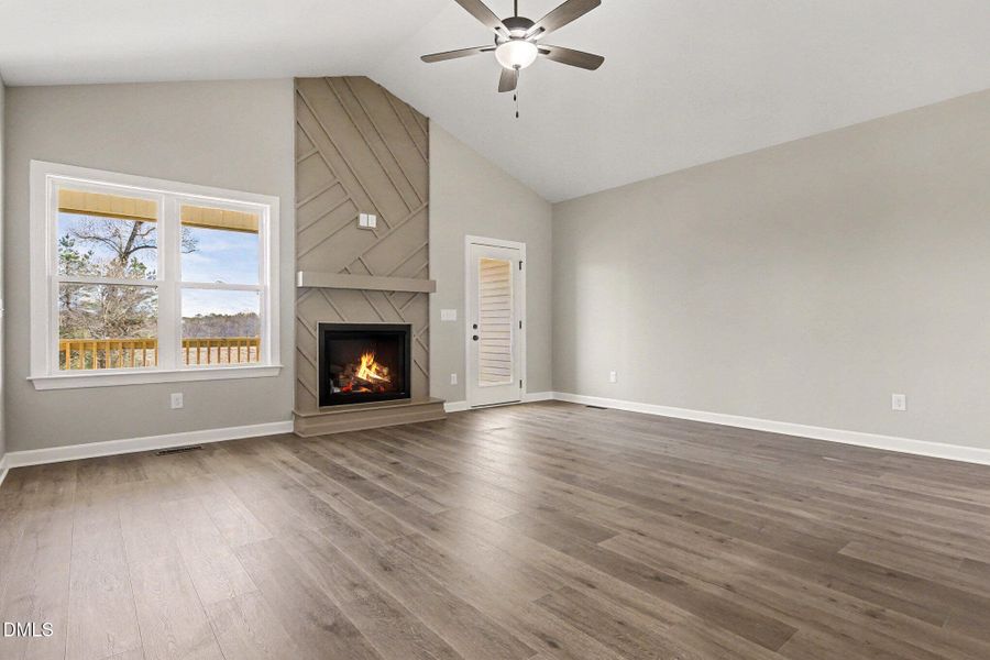 004_cj4a4961_215 004_cj4a4961_215