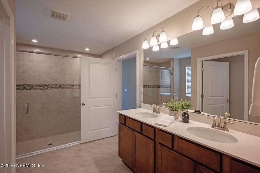 Furnished interior view inside a new home in Edinburgh Village, Jacksonville (Image 56).
