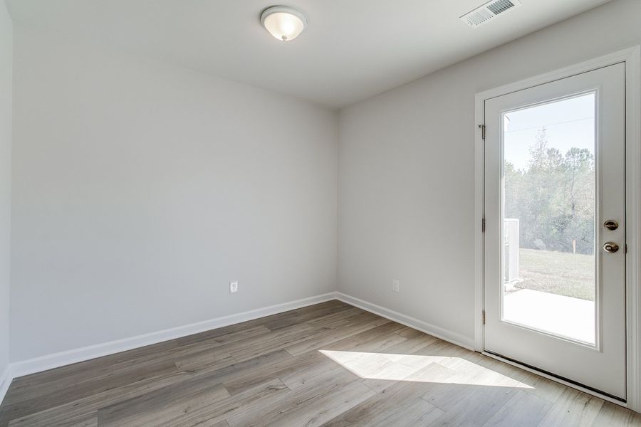 Spacious, unfurnished interior of a new home in Haynes Park, Columbia (Image 17).