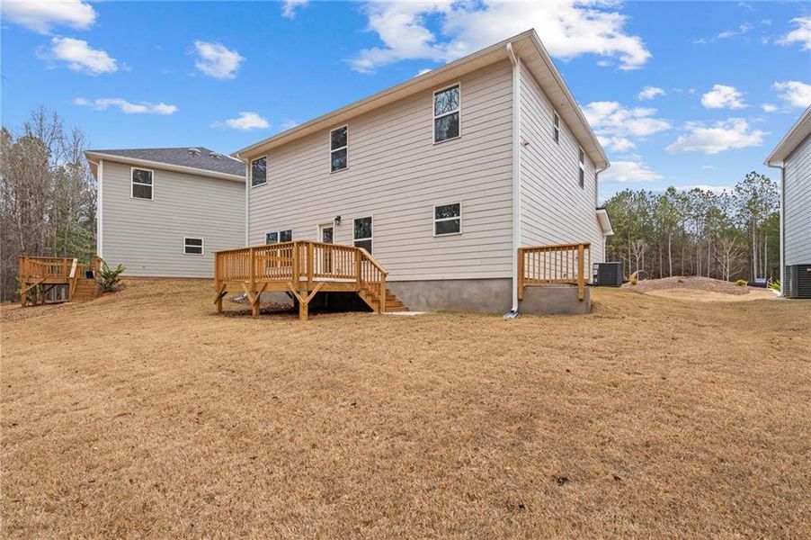 Exterior details and patio area of a home in Canterbury Villas, Carrollton (Image 19).
