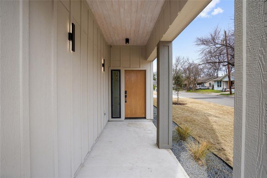 Exterior details and patio area of a home in , Dallas (Image 3).