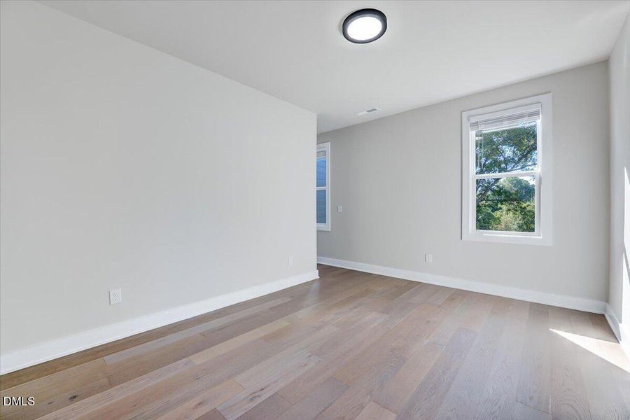 24-730 Hopkins St-24