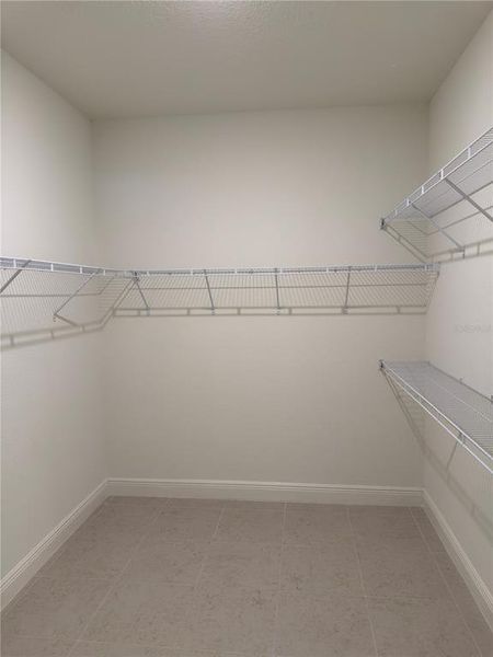 Spacious, unfurnished interior of a new home in Citrus Springs, Citrus Springs (Image 15).