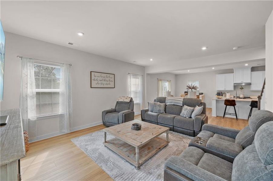 Furnished interior view inside a new home in , Calhoun (Image 19).