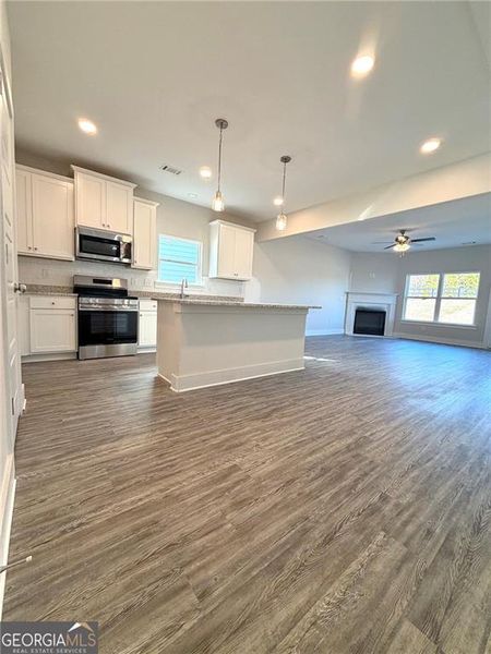 Spacious, unfurnished interior of a new home in , Hampton (Image 15).