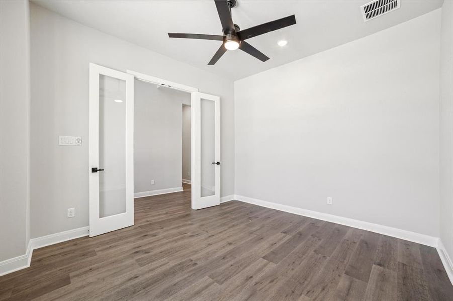 Spacious, unfurnished interior of a new home in Terraces – Classics, Rockwall (Image 18). Spacious, unfurnished interior of a new home in Terraces – Classics, Rockwall (Image 18).