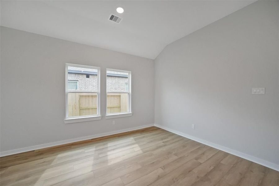 Spacious, unfurnished interior of a new home in Sunterra, Katy (Image 91). Spacious, unfurnished interior of a new home in Sunterra, Katy (Image 91).