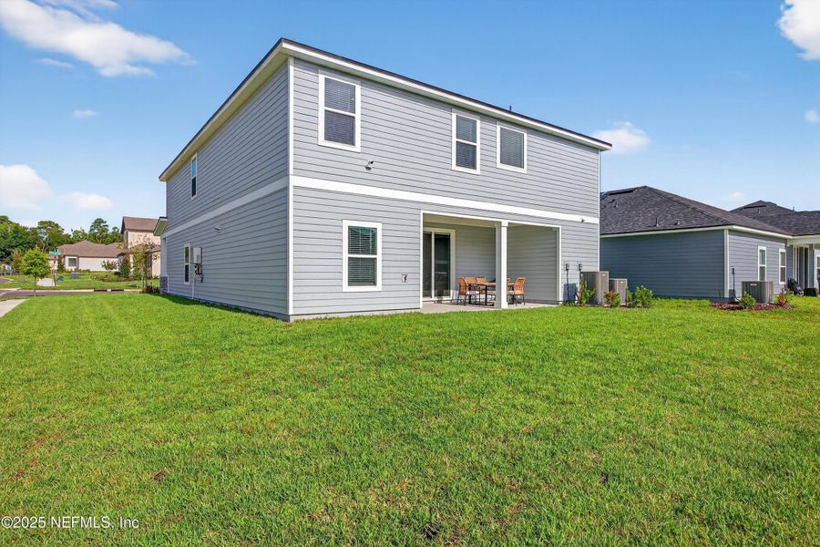 Exterior details and patio area of a home in , Middleburg (Image 28).