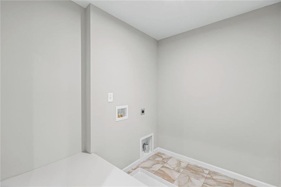 Spacious, unfurnished interior of a new home in Villas at Gold Creek, Dawsonville (Image 32).